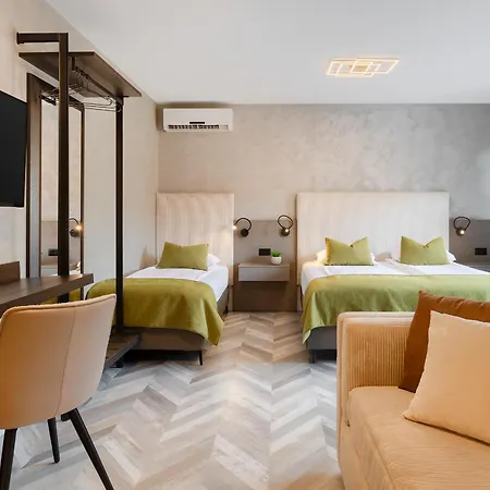 Bed & Breakfast Center - Breakfast Included Pula