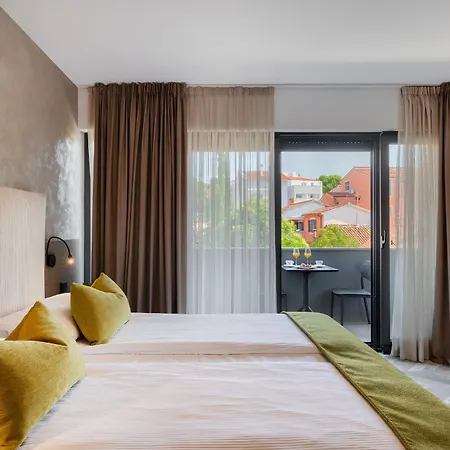 B&B Center - Breakfast Included