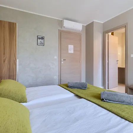Center - Breakfast Included Bed & Breakfast Pula