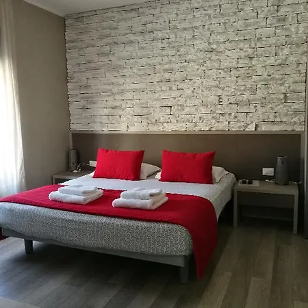 Center With Free Parking Bed & Breakfast 4*