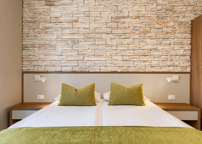 B&B Center - Breakfast Included