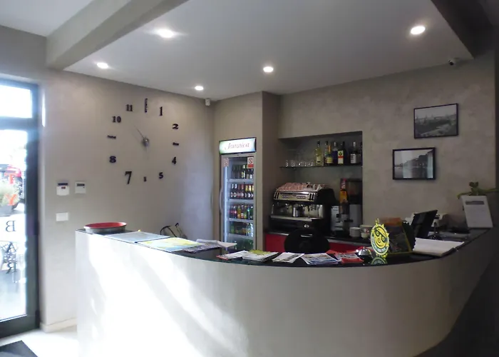 Center - Breakfast Included B&B 4*