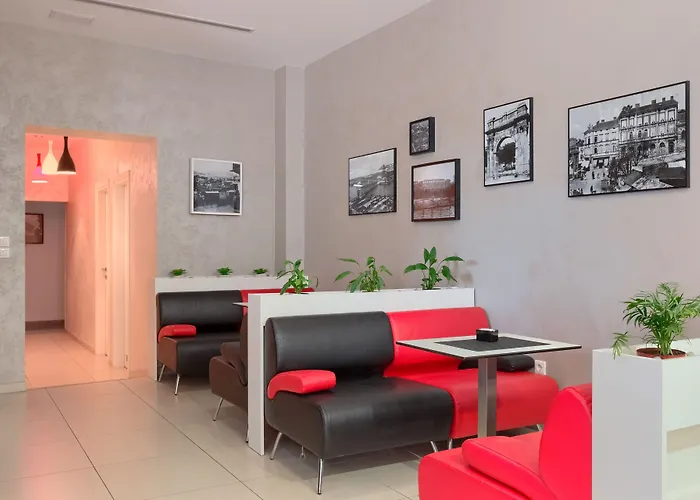 Center - Breakfast Included B&B 풀라