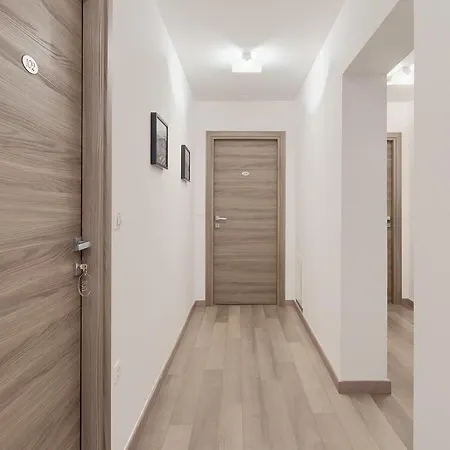 Pula City Center Accommodation With Free Parking Bed & Breakfast 4*