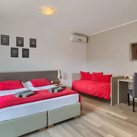 Bed & Breakfast Pula City Center Accommodation With Free Parking