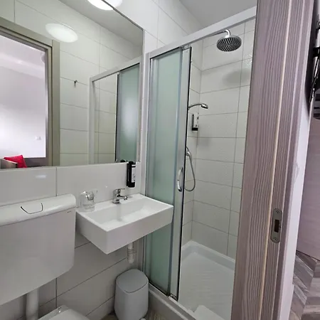 Pula City Center Accommodation With Free Parking Bed & Breakfast 4*