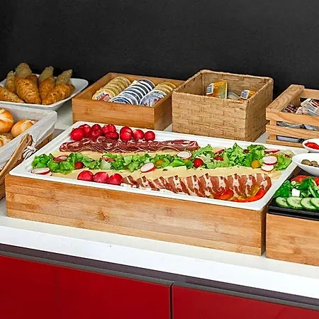 Center - Breakfast Included 4* Pula
