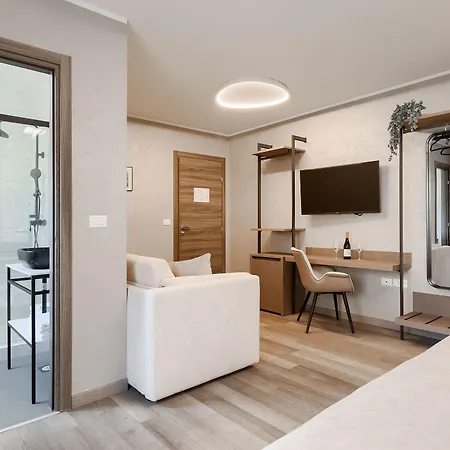 Nocleg ze śniadaniem Center - Breakfast Included 4*