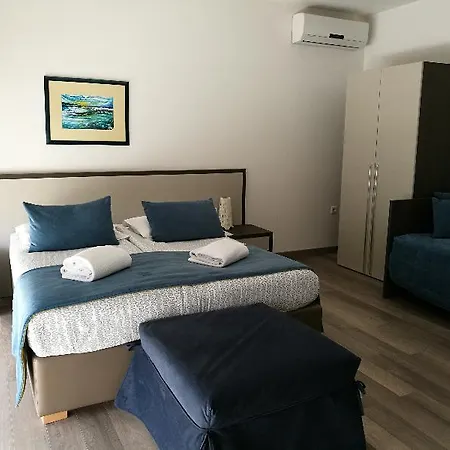 Pula City Center Accommodation With Free Parking Bed & Breakfast