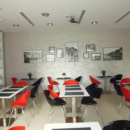 Pula City Center Accommodation With Free Parking