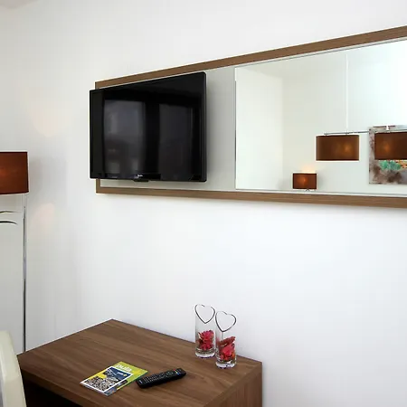Pula City Center Accommodation With Free Parking