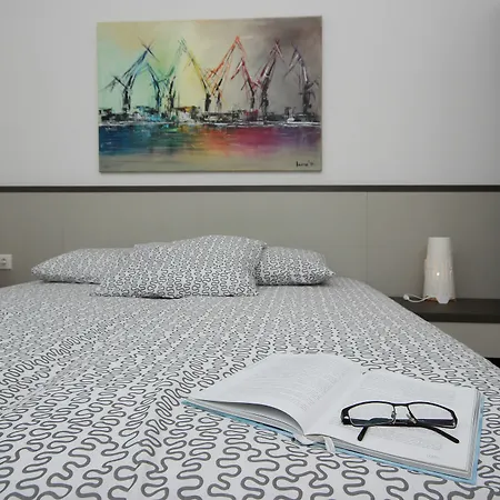 Pula City Center Accommodation With Free Parking Pula