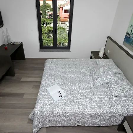 Pula City Center Accommodation With Free Parking