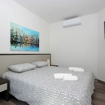 Pula City Center Accommodation With Free Parking Bed & Breakfast