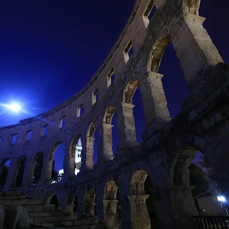 Pula City Center Accommodation With Free Parking Bed & Breakfast Pula