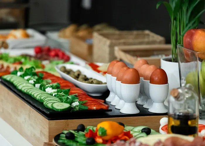 B&B Center - Breakfast Included 풀라