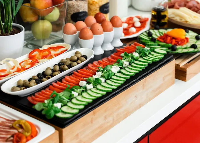 Center - Breakfast Included 4* 풀라