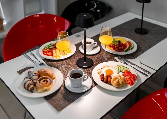 B&B Center - Breakfast Included 풀라