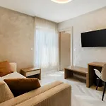 Bed & Breakfast Pula City Center Accommodation - Breakfast Included