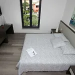 Pula City Center Accommodation - Breakfast Included