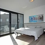 Pula City Center Accommodation - Breakfast Included Pula