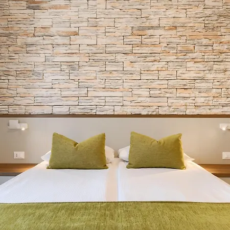 Nocleg ze śniadaniem Center - Breakfast Included