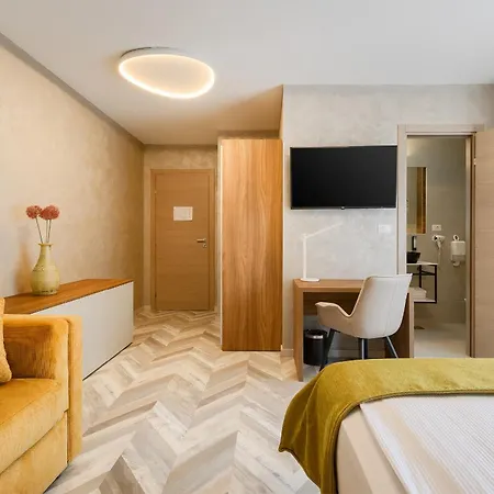 Nocleg ze śniadaniem Center - Breakfast Included