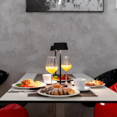 Center - Breakfast Included 4* Pula