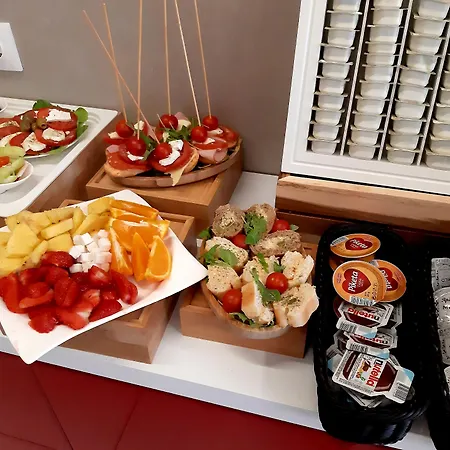 Frühstückspension Center - Breakfast Included