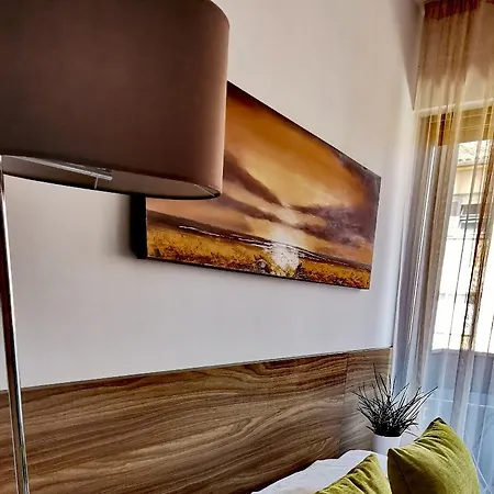 B&B Center With Free Parking 4*