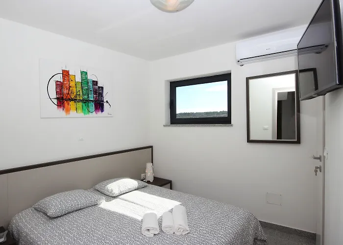 Oda ve Kahvaltı Center - Breakfast Included Pula