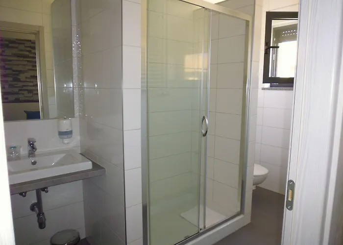 Center - Breakfast Included Oda ve Kahvaltı Pula