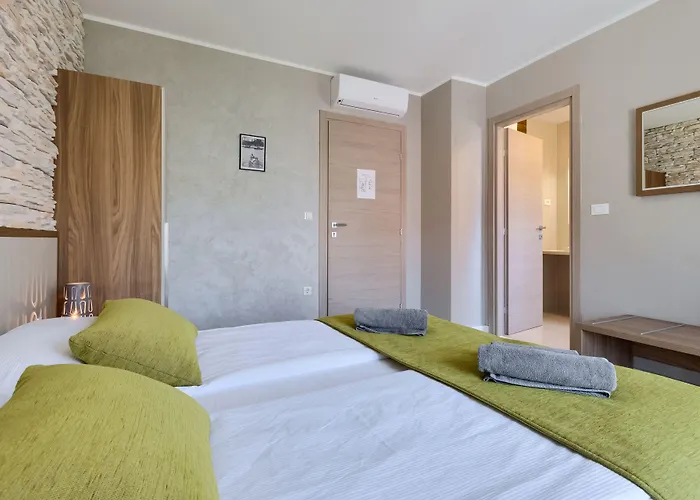 Center - Breakfast Included Oda ve Kahvaltı Pula